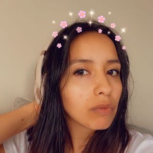 Meet your Posher, Javiera